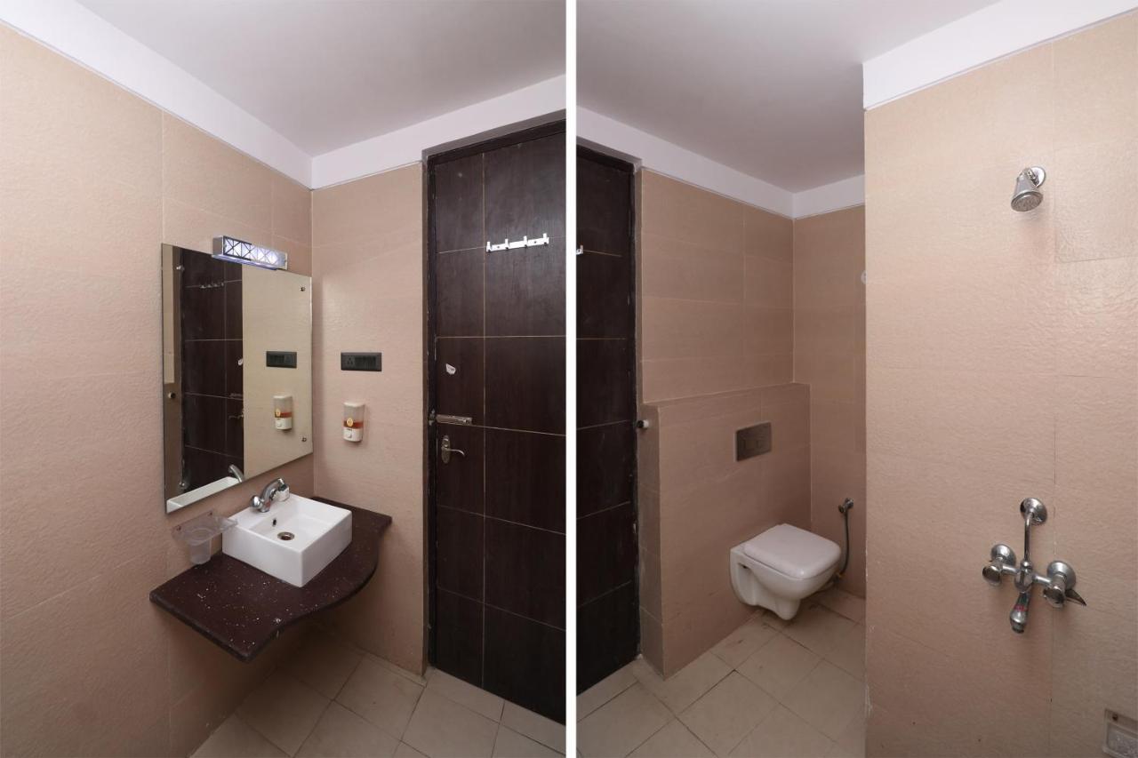 Oyo 33387 Laxmi Lawn And Resort Suite Лакнау Екстериор снимка